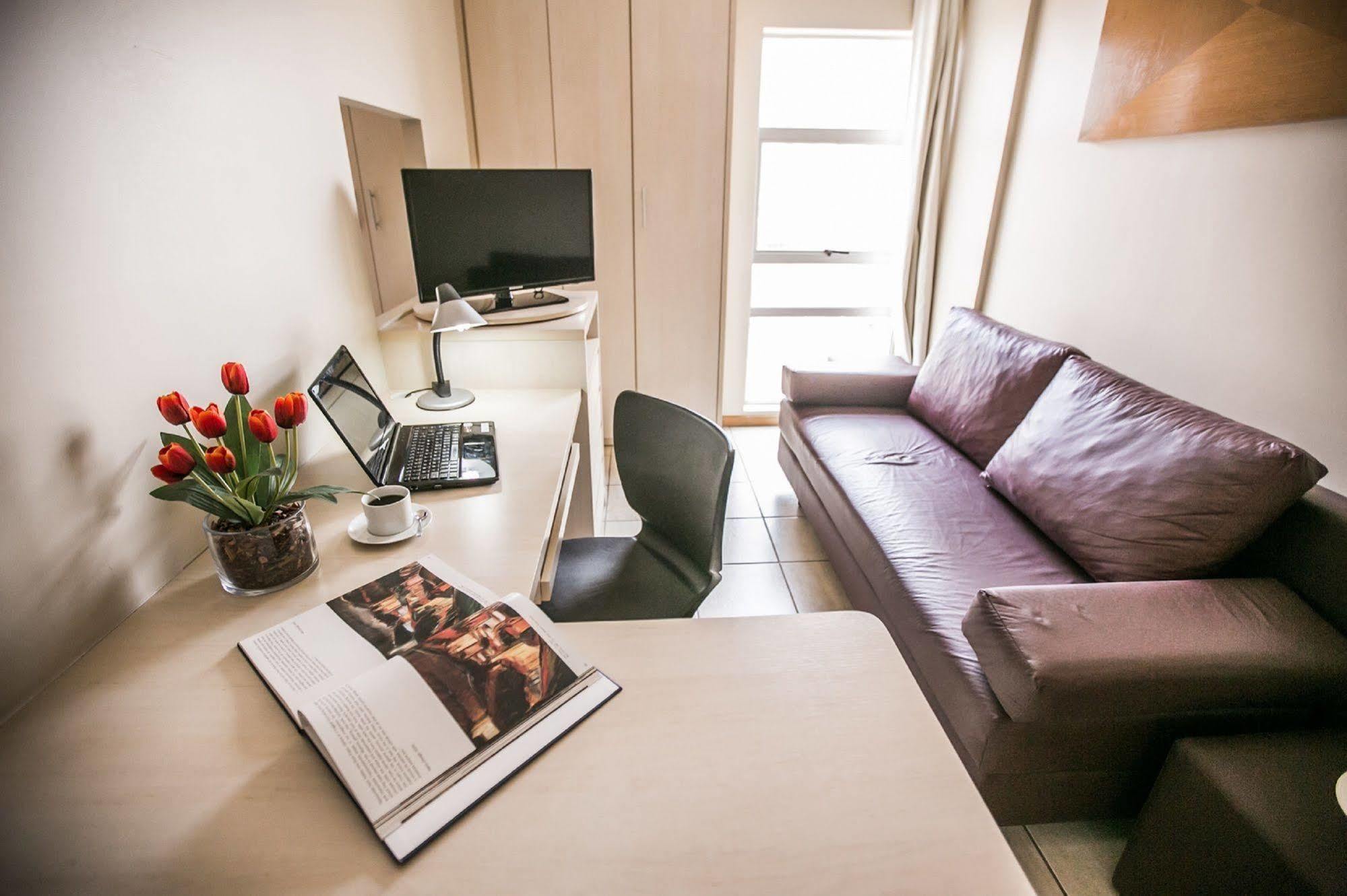 Verona Hplus Long Stay Torto Exterior photo